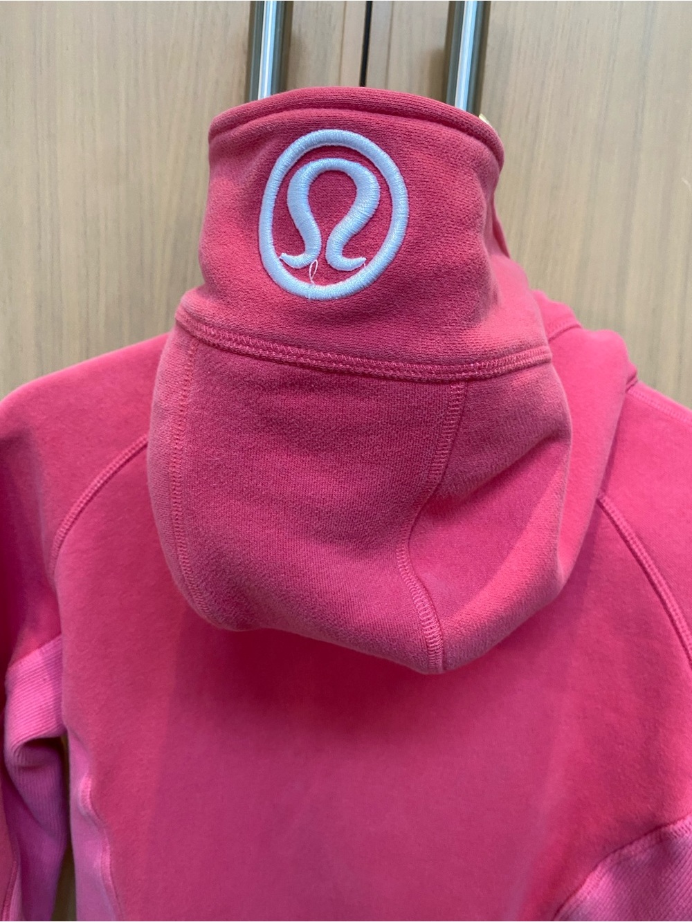 Lululemon Scuba Hoodie Shocking Pink Size 4